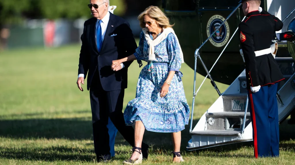 Biden les dijo a sus aliados que los próximos días serán cruciales para salvar su candidatura