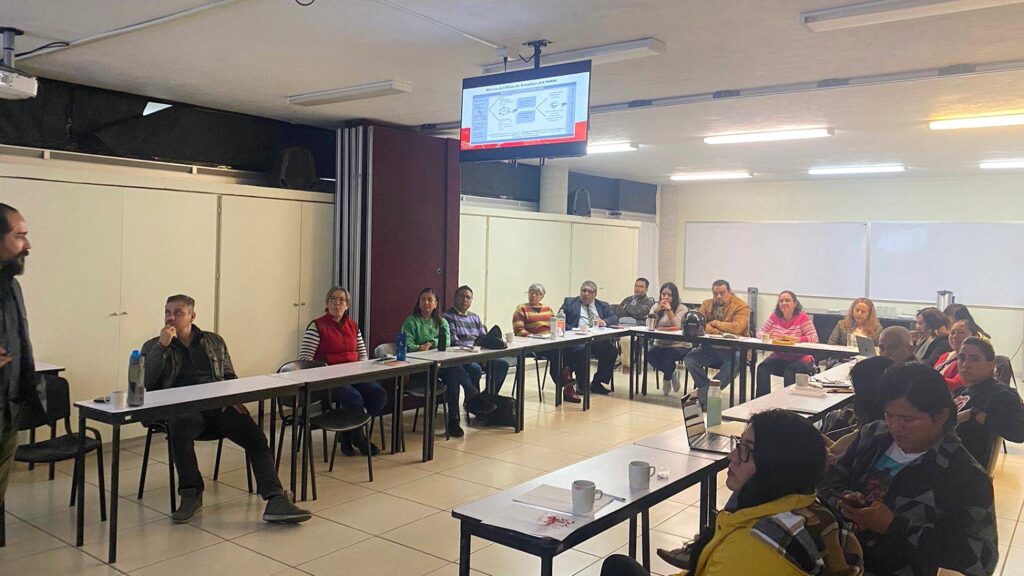 Actualización docente en Desarrollo Humano de la UATx