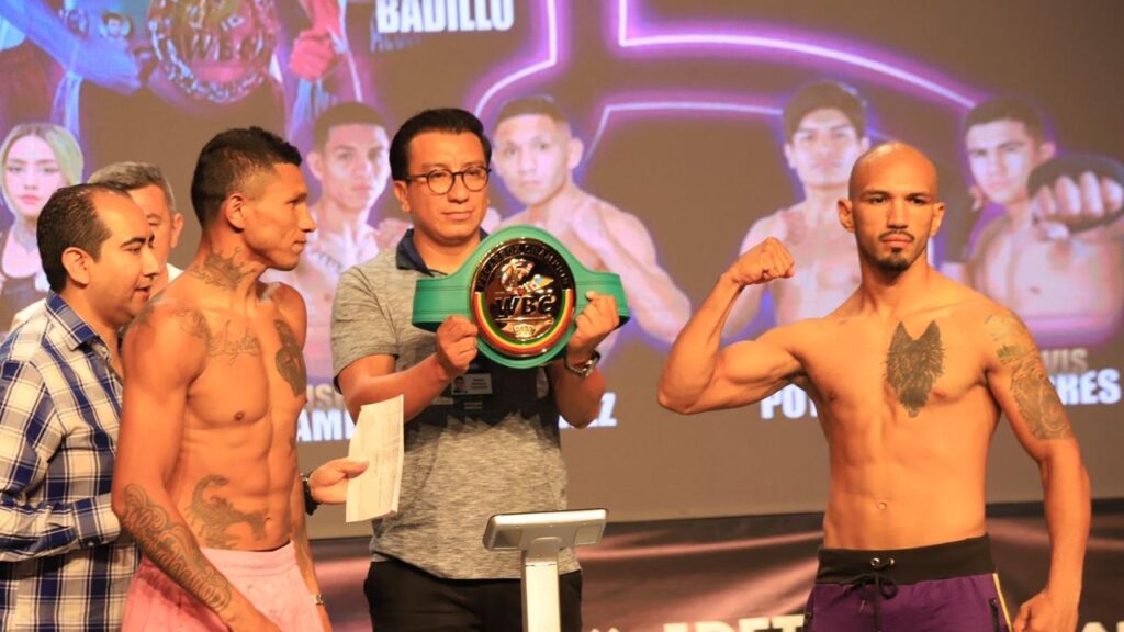 REALIZAN PESAJE DE BOXEADORES PARA LA FUNCIÓN INTERNACIONAL DE BOXEO