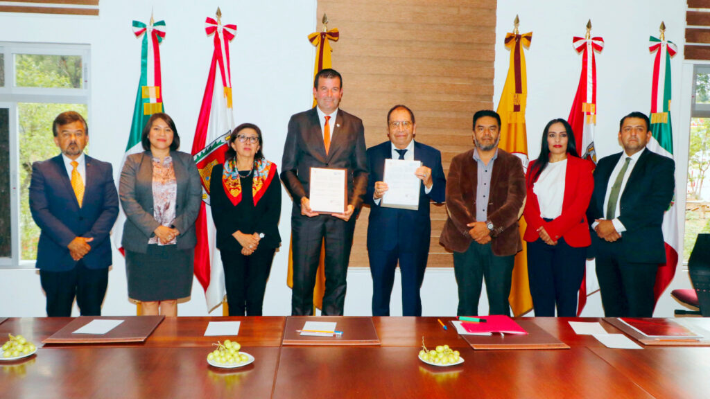 Firman UATx y Universidad Federal de Jataí carta de intención