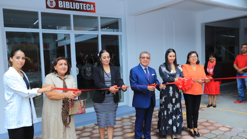 Inaugura Rector de la UATx laboratorio de usos múltiples y Biblioteca en Odontología