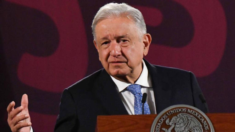 Marea Rosa, menguada y sin idea de sus demandas: AMLO
