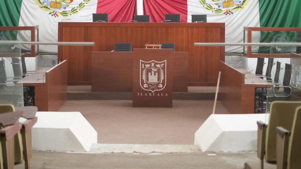 Inicia Congreso del Estado trabajos para adecuar la Sala de Sesiones