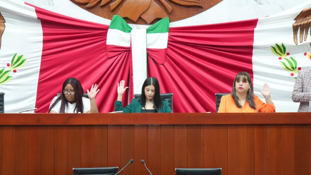 Aprueba Comisión Permanente del Congreso local reintegración de Comisión Especial 