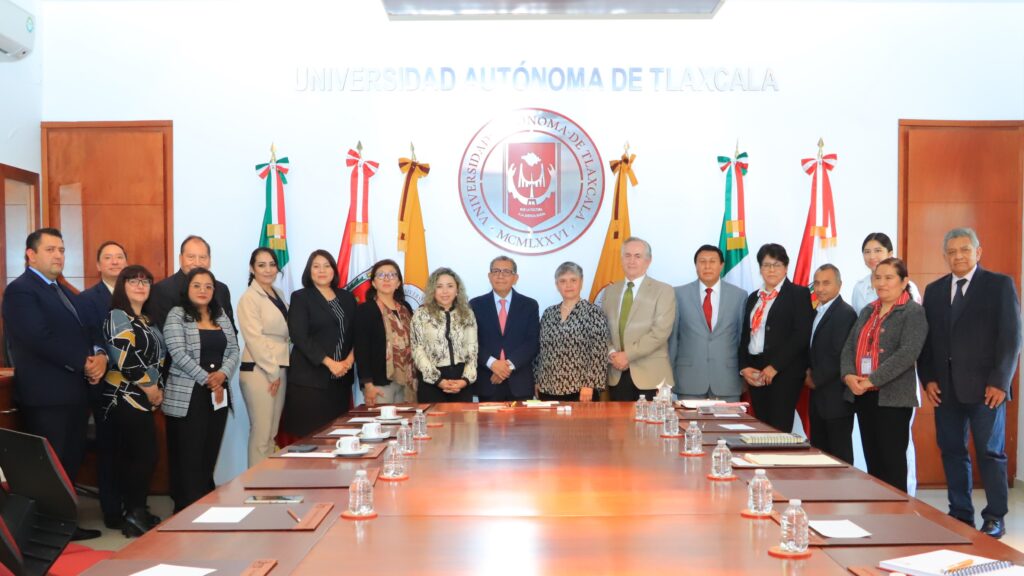 Comienza proceso de reacreditación la Licenciatura en Médico Cirujano de la UATx
