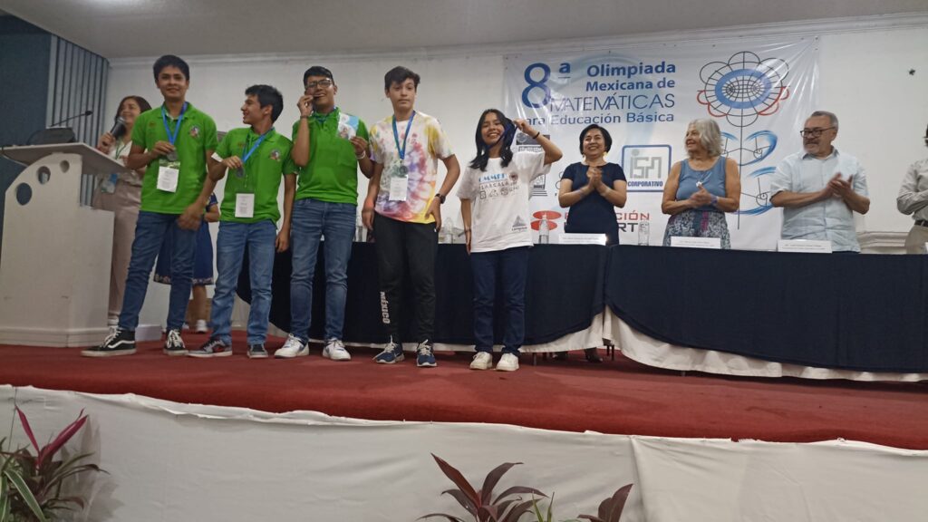 ¡Oro para tlaxcaltecas en olimpiada de Matemáticas!