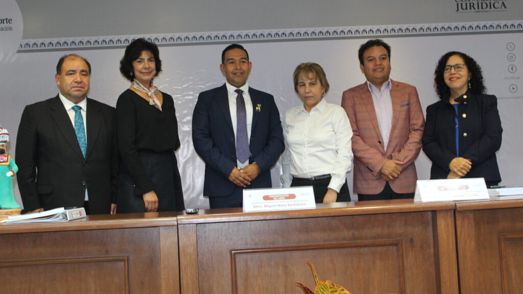 Presenta TET libro en Morelos