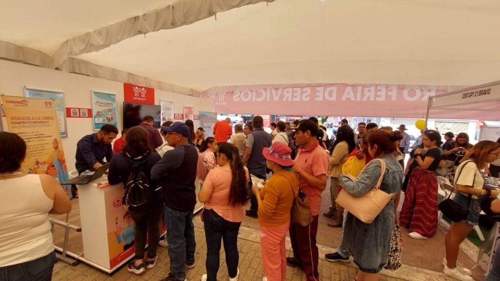 INFONAVIT ATIENDE A MÁS DE MIL PERSONAS EN SU PROPIA COMUNIDAD