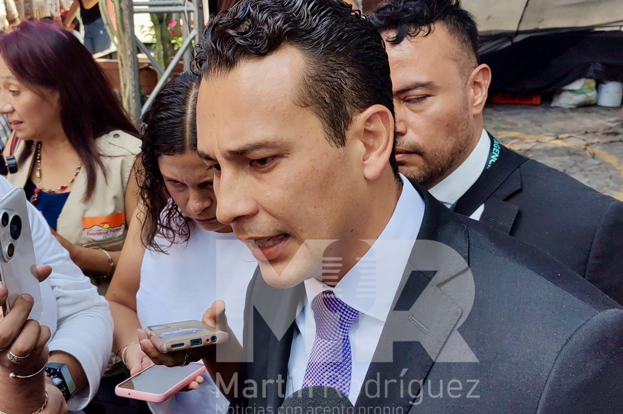 Azaín Avalos es el primer presiente municipal de Apetatitlán emanado del partido local PAC.