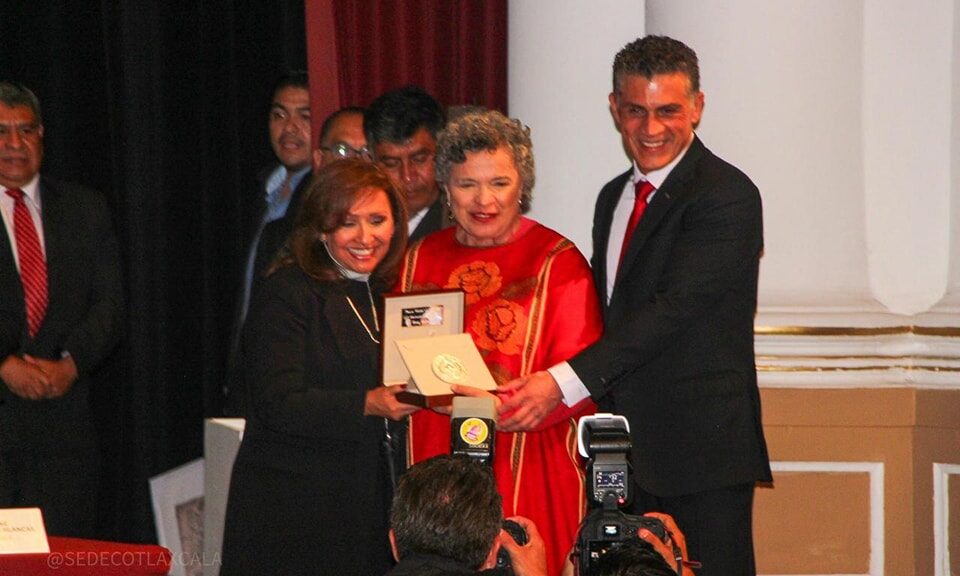 Otorga Gobierno morenista presea a la priista Beatriz Paredes