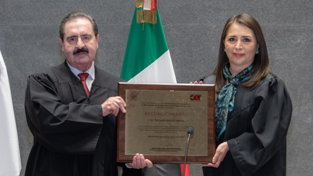 Reconoce Poder Judicial trayectoria de magistrado Fernando Bernal Salazar