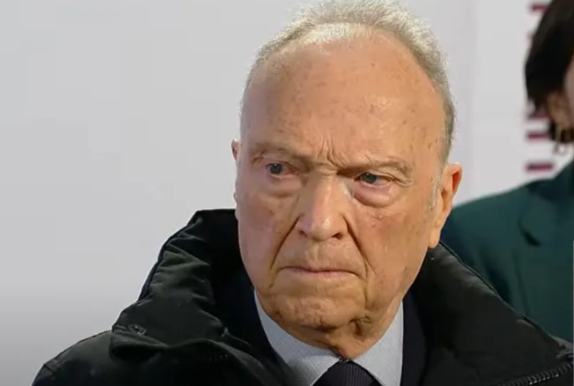 El Fiscal regresa a la vida pública. Dice que EU no le contesta sobre “El Mayo”
