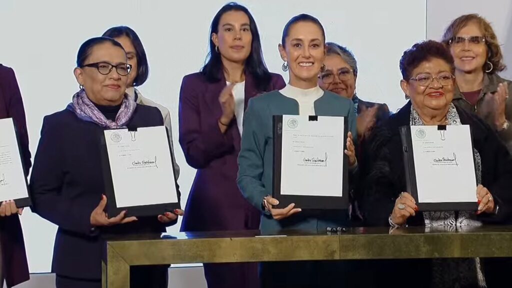 Gabinete femenino acompaña a Sheinbaum Pardo en firma de decreto a favor de la mujer