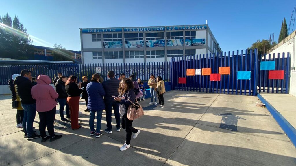 Acoso, bullying y despidos injustificados en el Centro Escolar “20 de noviembre“