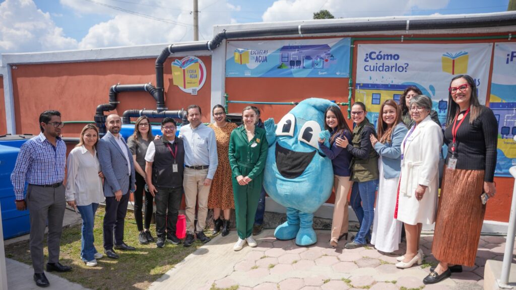 INAUGURAN “ESCUELAS CON AGUA” EN APIZACO