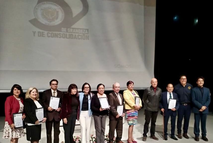 Conmemora Ciencias Económico Administrativas UATx 52 años de vanguardia educativa