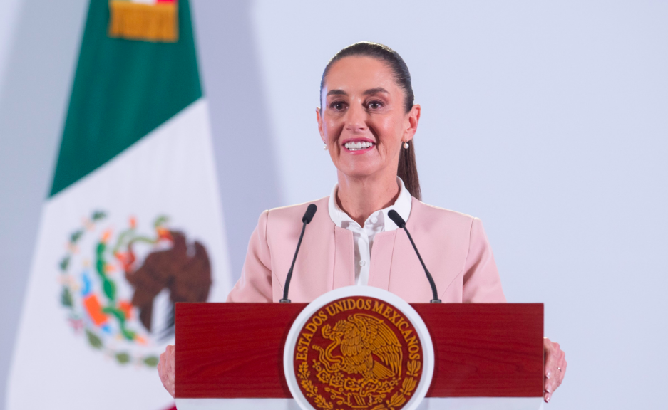 Ya está en México la Presidenta