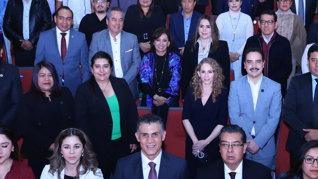 ASISTE GOBERNADORA A INFORME DE 100 DÍAS DE ALCALDE DE TLAXCALA