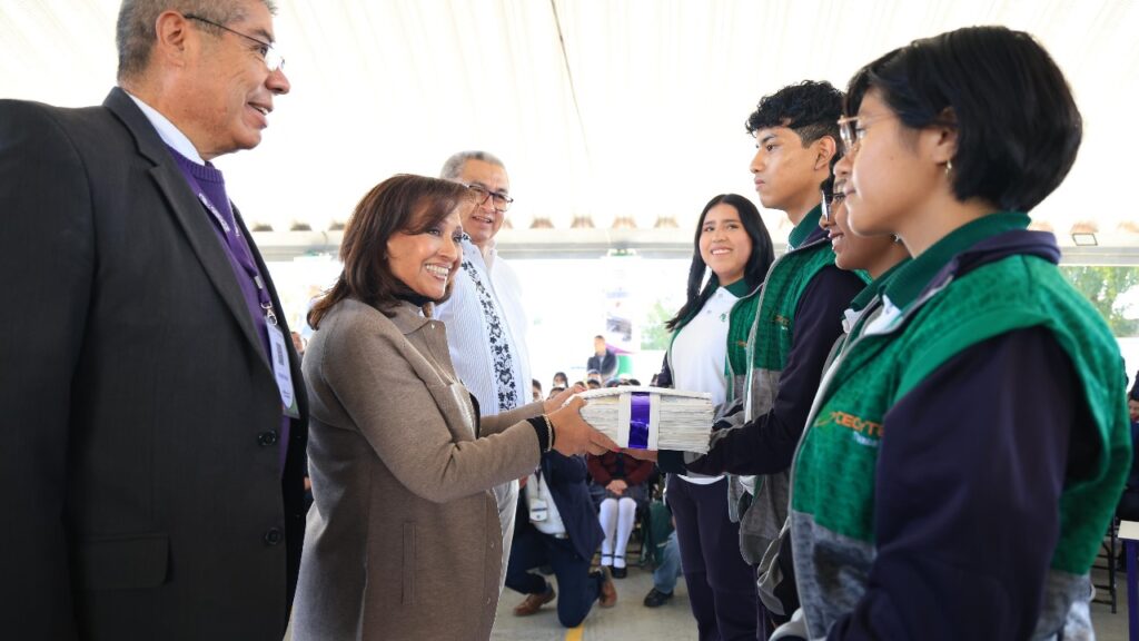 REFRENDA GOBERNADORA COMPROMISO CON LA EDUCACIÓN Y MEDIO AMBIENTE