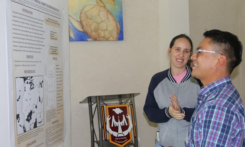 Presentan estudiantes de Maestría UATx práctica en manejo del inglés para acceder a información especializada