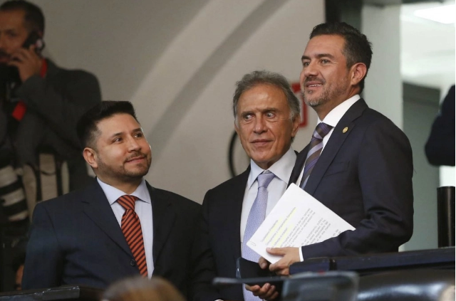Expulsan del PAN a los Yunes por votar a favor de reforma judicial