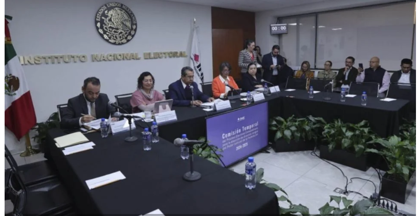 Monreal rechaza prórroga del INE a elección judicial; pide esperar el registro de aspirantes