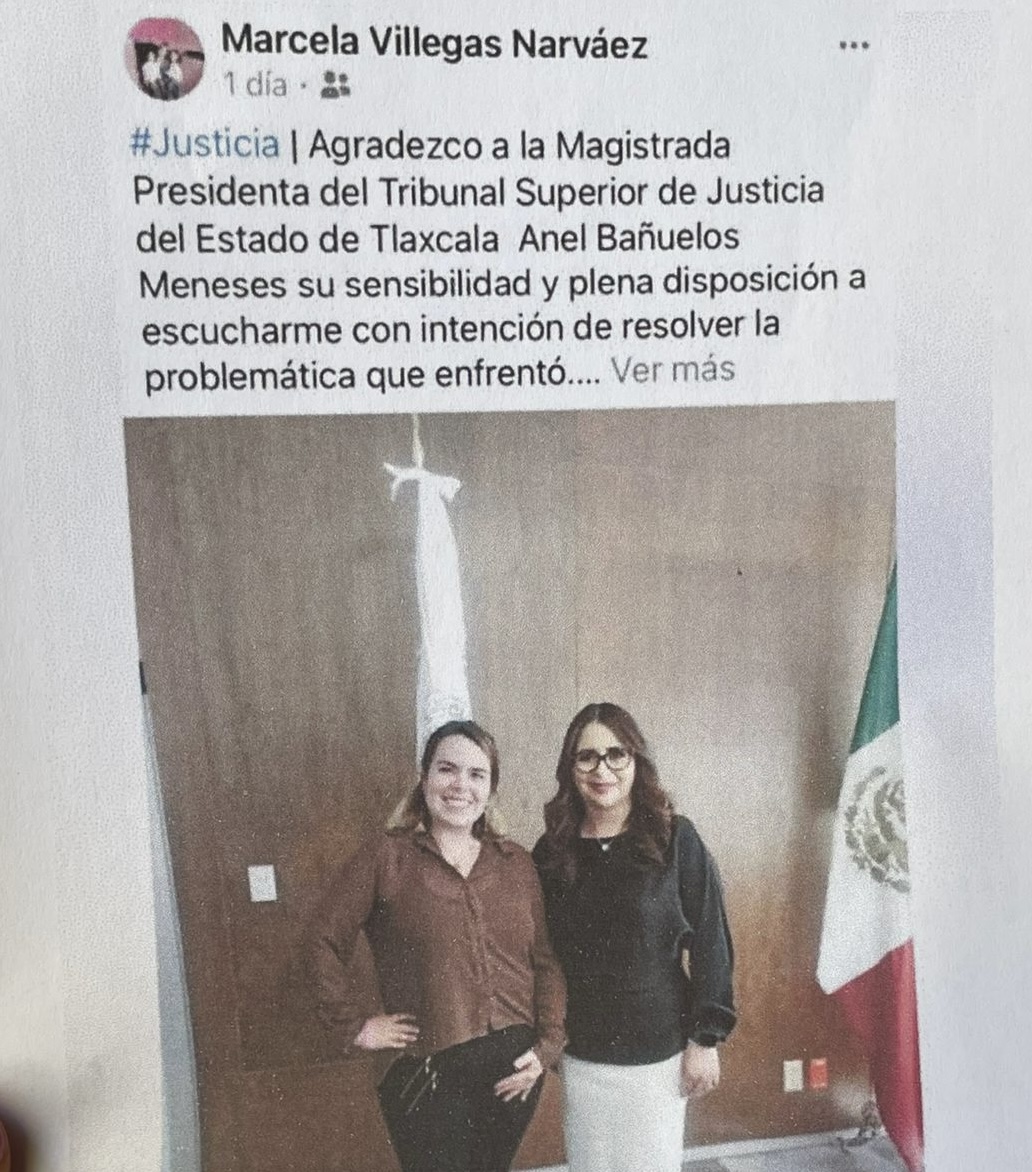 Anel Bañuelos Meneses y Marcela Villegas, presidenta del TSJE y la parte acusadora contra una familia tlaxcalteca posan para la fotografía. en la gráfica la parte acusadora le agradece por la sensibilidad y disposición de escuchar