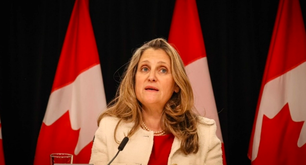 Renuncia vice primera ministra por desacuerdos con Trudeau sobre aranceles de Trump