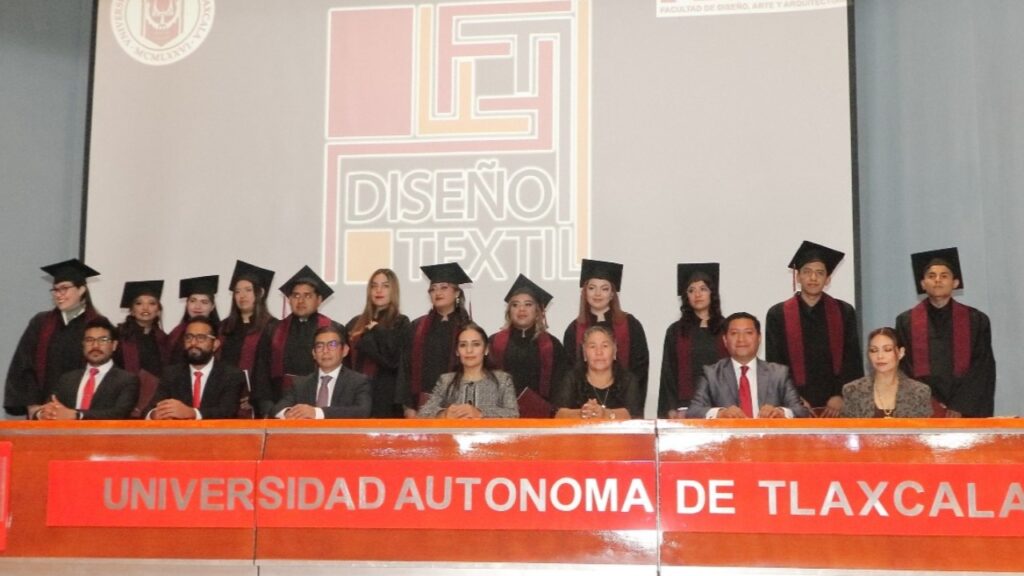 Culminan su formación estudiantes de cuatro licenciaturas de la Facultad de Diseño Arte y Arquitectura