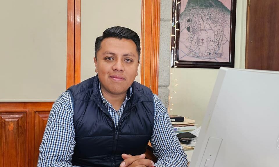 Poderes del Estado se desdibujan; no están representando al pueblo: Gil Flores