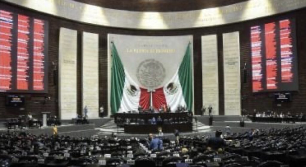 Diputados de la 4T han aprobado 32 leyes y decretos, la mayoría de Palacio Nacional