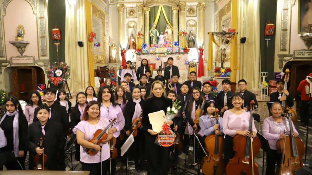 Exitoso concierto sinfónico navideño en Parroquia de Chiautempan