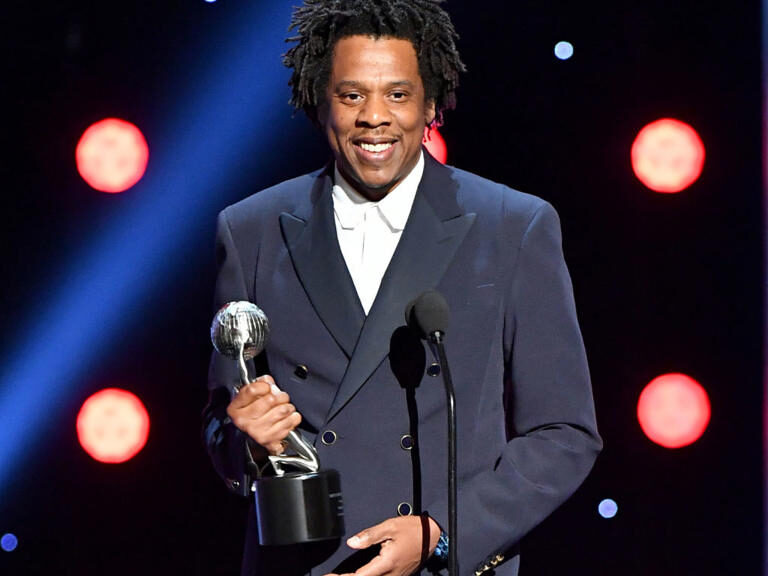 Jay-Z es acusado de violar a una niña de 13 años junto a Sean ‘Diddy’ Combs
