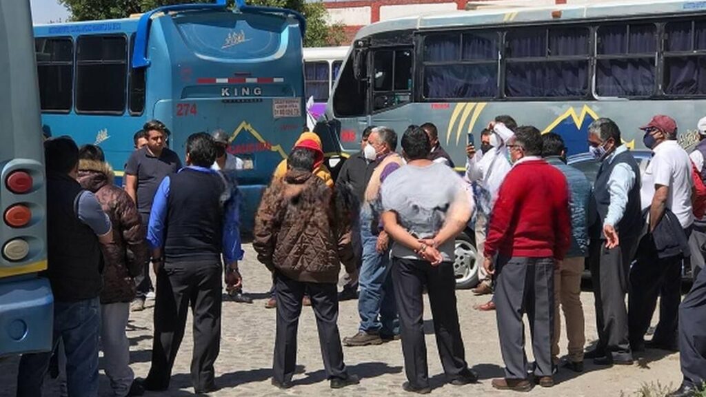 Desprestigio de Jerónimo Báez genera cierre de ATAH; trabajadores exigen pagos