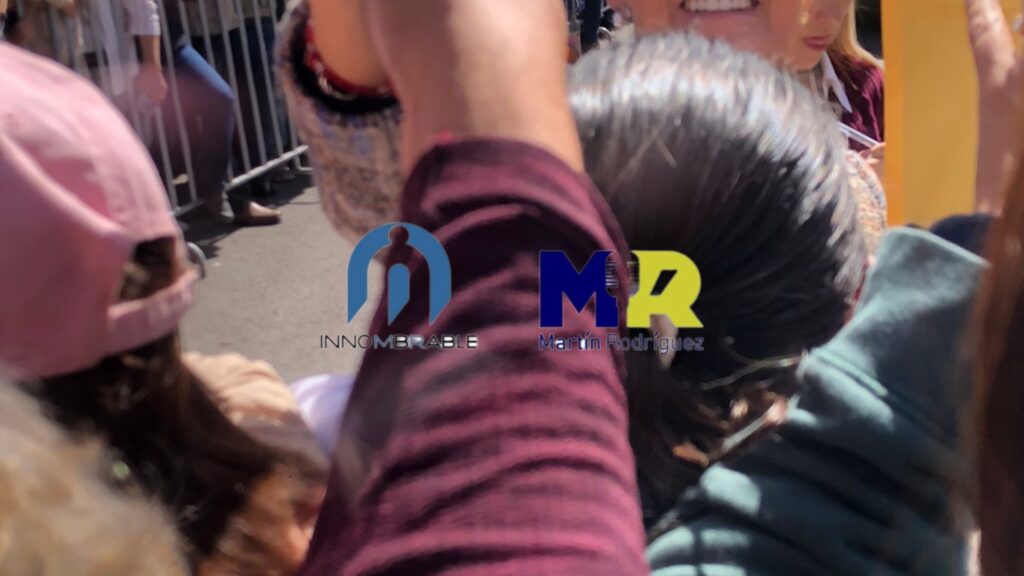 Claudia Sheinbaum Pardo estuvo este día en Tlaxcala. Tal y como lo hacía su antecesor Andrés Manuel López obrador, se dejó querer por el pueblo. foto: Cortesía Idalia