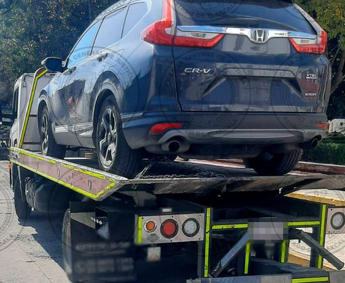 EN CATEO REALIZADO EN PANOTLA, LA FGJE RECUPERA TRES CAMIONETAS CON REPORTE DE ROBO