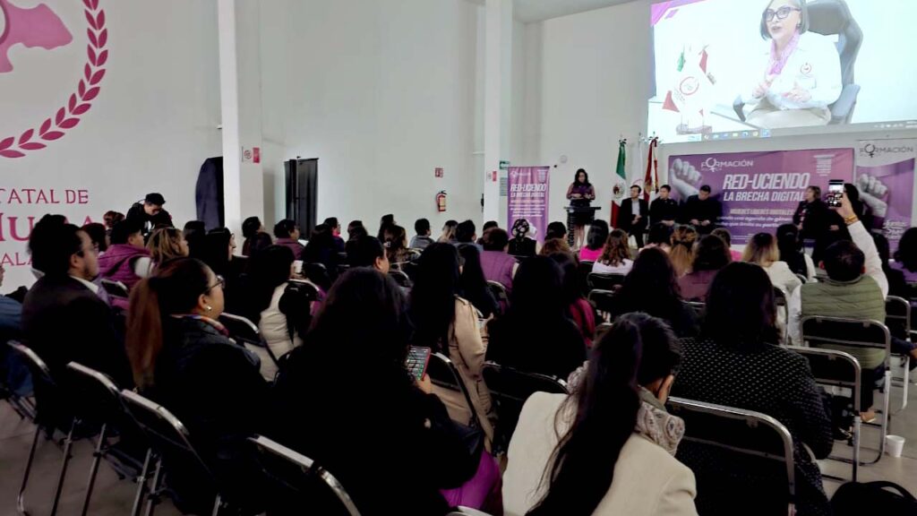 Inició en la CEDHT capacitación para formar mujeres como líderes en el uso de herramientas digitales