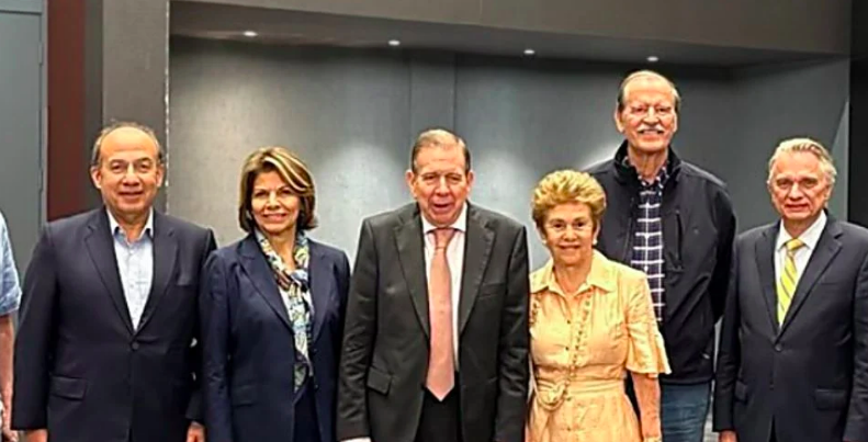 Calderón, Fox y expresidentes de Latinoamérica acompañan a Edmundo González en su visita a Panamá