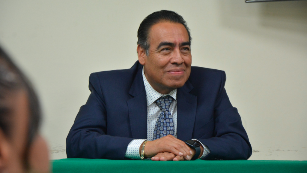 Paros de docentes y reclamos estudiantiles evidencian la incompetencia del rector en la UTT