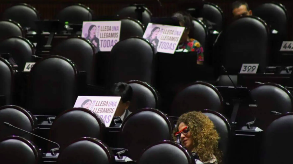 Diputados de Morena cancelan de último momento reunión plenaria