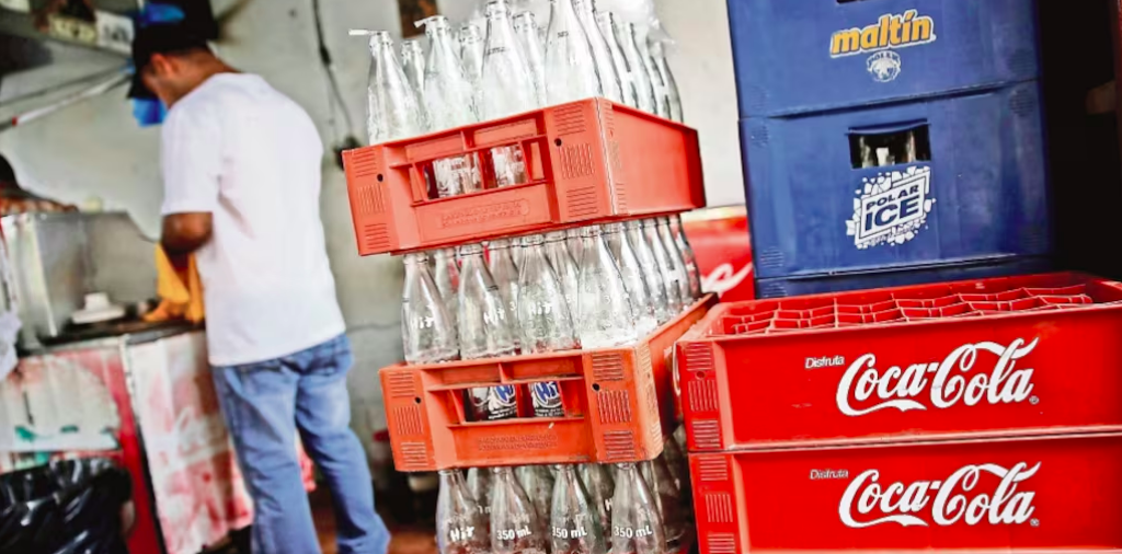 Coca-Cola, Pepsi, Corona y otras empresas suspenden reparto de productos por violencia en Acapulco; sus empleados fueron baleados