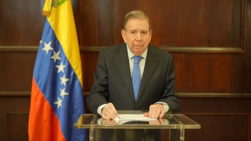 Edmundo González Urrutia ordena a las Fuerzas Armadas desconocer a Maduro y preparar su llegada a Venezuela como presidente