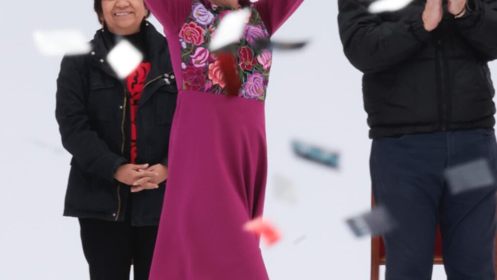 PRESENTE GOBERNADORA EN MENSAJE DE CIEN DÍAS DE PRESIDENTA CLAUDIA SHEINBAUM