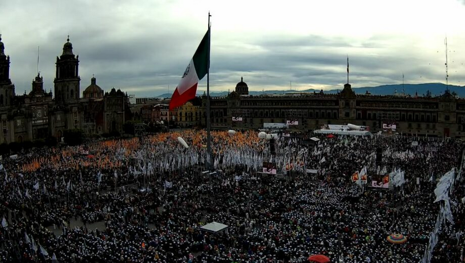 Comienza a llenarse el Zócalo de CDMX para informe de 100 días de Gobierno de Sheinbaum