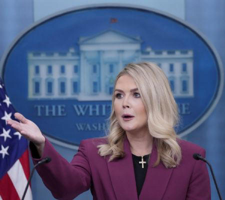 Aranceles de 25 por ciento a México a partir del sábado, confirma la vocera de Trump