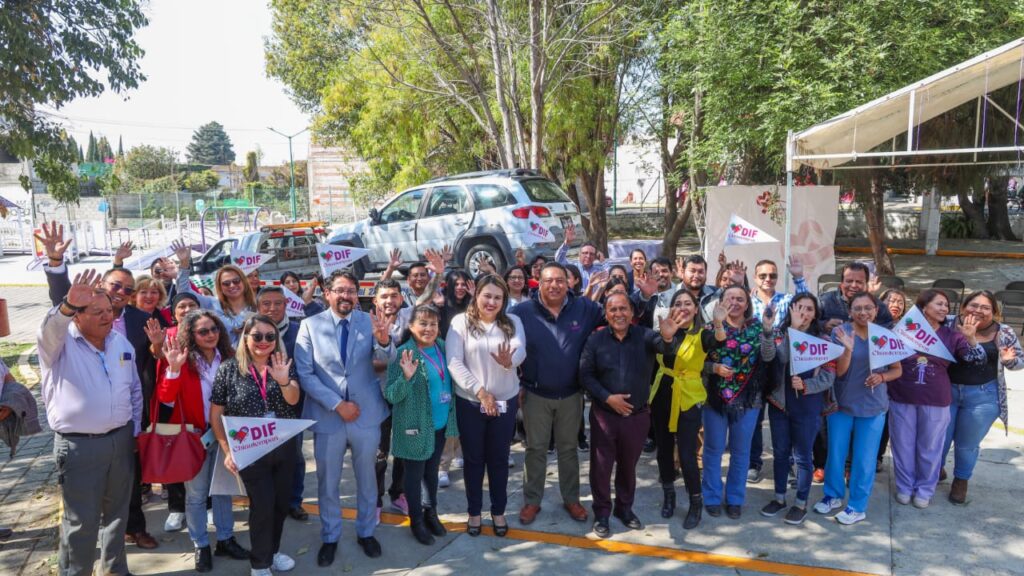 Blanca Angulo entrega al Conalep vehículo en deshuso para prácticas estudiantiles