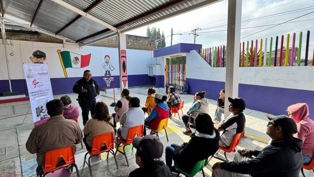 Chiautempan fortalece la seguridad con pláticas de prevención para estudiantes y padres de familia