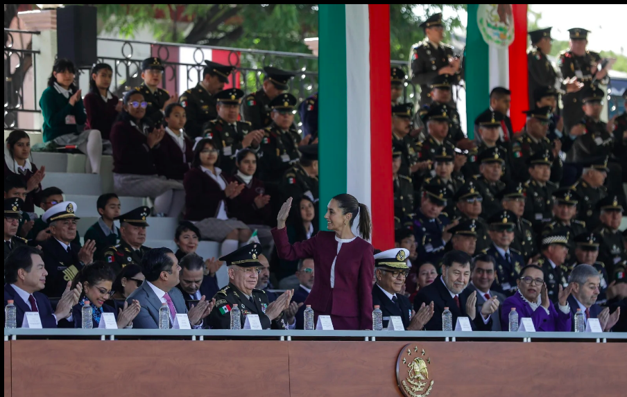 México es libre, independiente y soberano: Sheinbaum en la conmemoración del Día de la Bandera