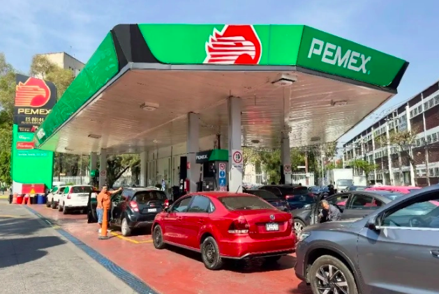 Gasolineros pactan que precio de gasolina regular sea menor a 24 pesos