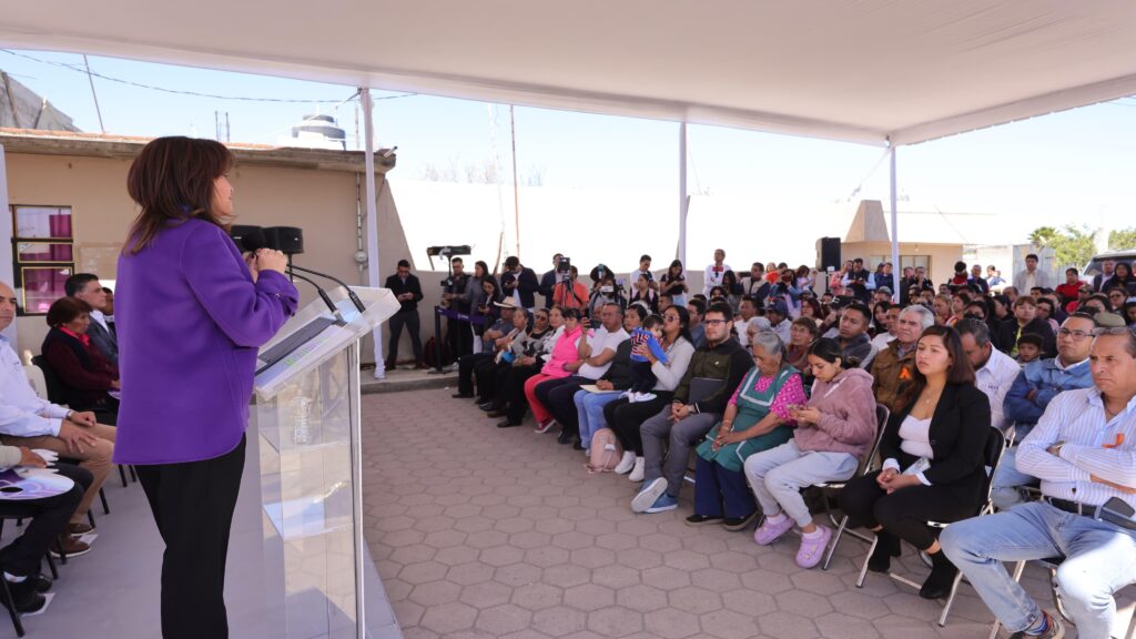 EL TRABAJO EN EQUIPO PERMITE AYUDAR A MÁS TLAXCALTECAS, SEÑALA GOBERNADORA LORENA CUÉLLAR